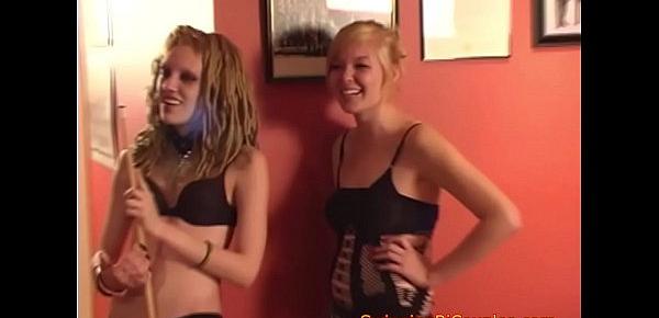  These Young Bisexual Teens Get Some Lesbian Instruction